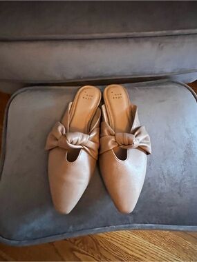 Knot-Front Slip-On Flats in Taupe